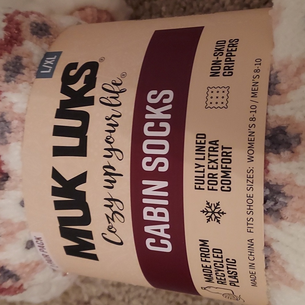 Muk Luks Pink and White Cabin Socks - Picture 6 of 8